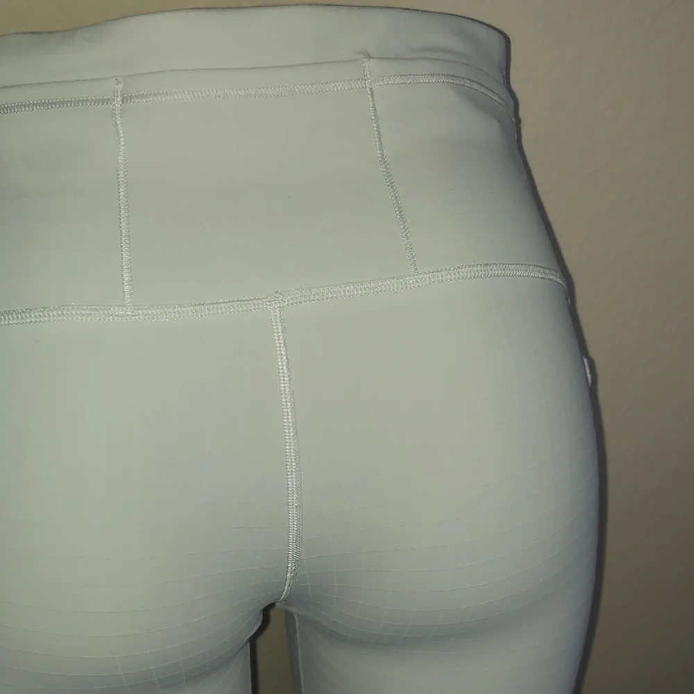 lululemon athletica ((Off White)) High-Rise Reflective Leggings